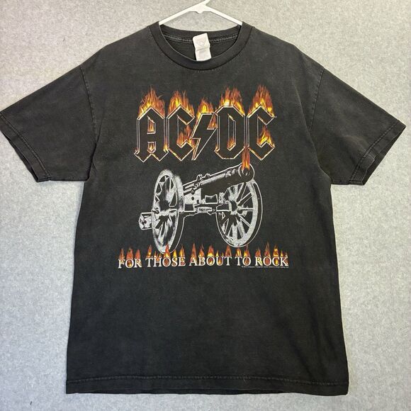 Vintage 2004 AC / DC FOR THOSE ABOUT TO ROCK WE SALUTE YOU T-Shirt Large - Picture 1 of 10